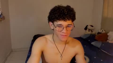 Tom Blue online show from October 2025 01:03:02 PM