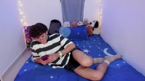 Snapshot of tom_blue10 chatting on March 2026 01:56:02 AM Tom Blue online show from March 2026 01:56:02 AM