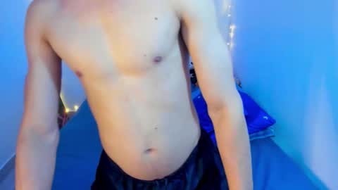Snapshot of tom_blue10 chatting on March 2026 12:03:02 AM Tom Blue online show from March 2026 12:03:02 AM