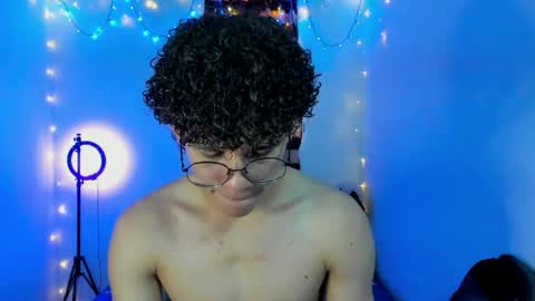Snapshot of tom_blue10 chatting on April 2026 02:25:02 PM Tom Blue online show from April 2026 02:25:02 PM