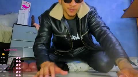 Tom online show from April 2026 01:52:02 PM