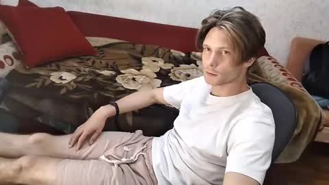 Snapshot of tom_elmo chatting on October 2025 11:02:01 PM Tom Elmo online show from October 2025 11:02:01 PM