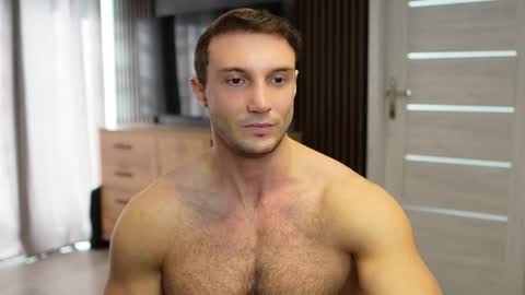 Tom online show from September 2025 07:02:02 AM