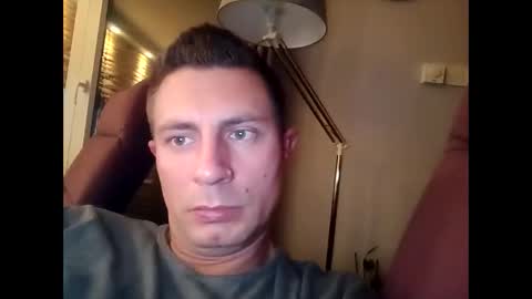 tom_horny84 online show from December 2024 10:45:01 PM