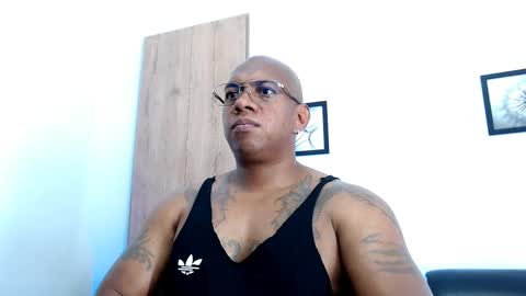 Snapshot of tom_miller chatting on February 2025 04:26:02 AM Tom Miller online show from February 2025 04:26:02 AM