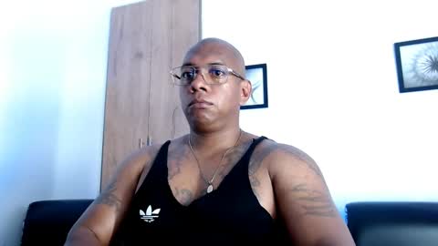 Snapshot of tom_miller chatting on March 2025 06:04:02 AM Tom Miller online show from March 2025 06:04:02 AM