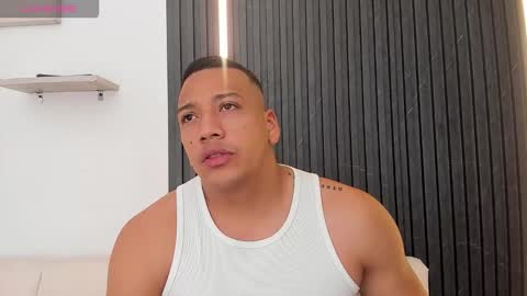 Tom muscle1 online show from September 2025 11:43:02 AM