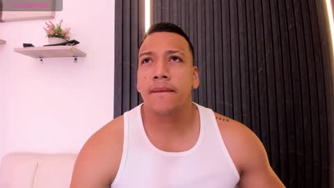 Tom muscle1 online show from November 2025 12:05:01 PM