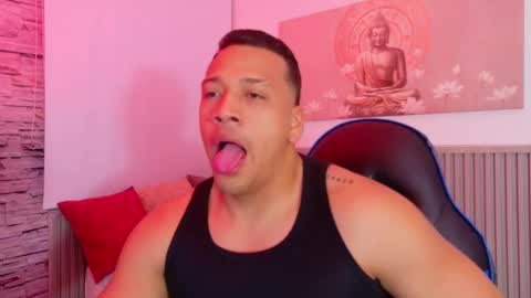 Tom muscle1 online show from November 2025 09:30:01 AM