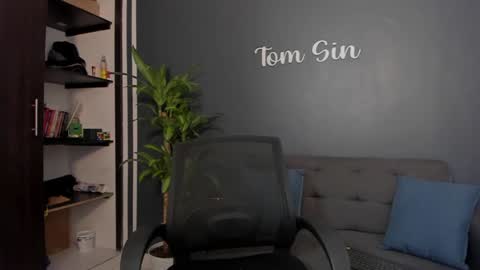Tom Sin online show from December 2024 11:46:01 PM
