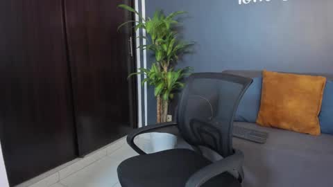 Tom Sin online show from January 2025 03:59:02 PM