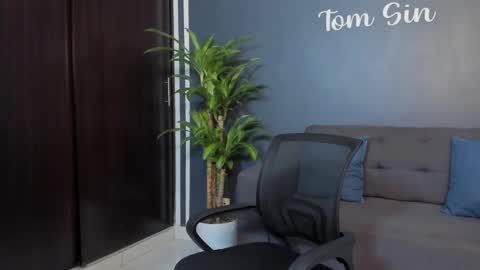 Tom Sin online show from March 2025 08:54:01 PM