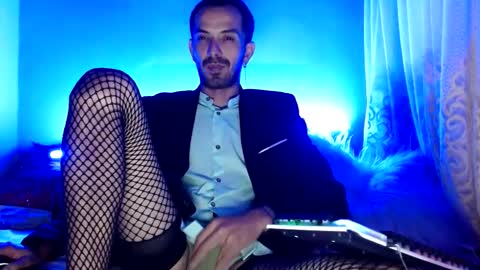 Snapshot of tomas_gerauld chatting on January 2025 01:56:02 AM tomas gerauld. make me happy with 10000 tokens online show from January 2025 01:56:02 AM