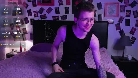 tomas_norton online show from May 2026 08:58:01 PM