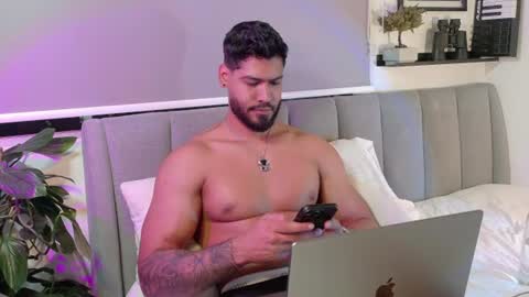 Tomas Ferrer online show from June 2026 11:35:02 PM