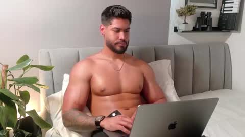 Tomas Ferrer online show from June 2026 09:25:02 PM