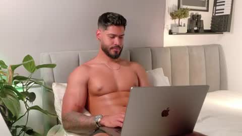 Tomas Ferrer online show from June 2026 01:52:02 AM