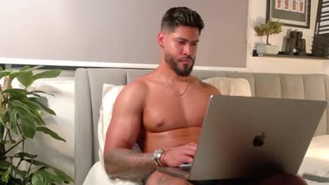 Tomas Ferrer online show from June 2026 05:12:01 AM