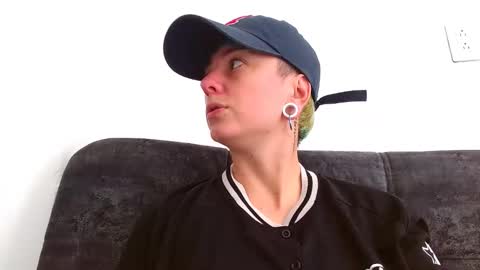 Blue online show from November 2025 04:25:01 PM