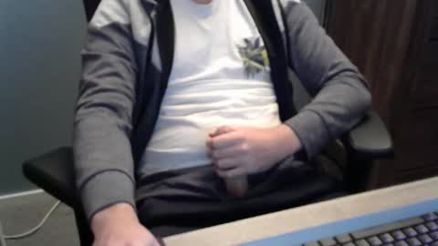 tomin3m online show from October 2025 11:04:02 PM