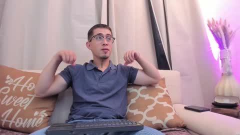 Tomas online show from February 2026 03:35:01 AM