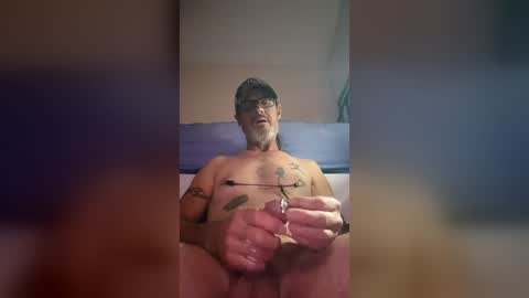 tommgunn25 online show from June 2026 06:12:02 AM