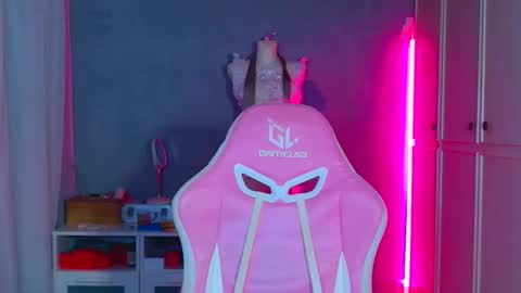 Snapshot of tommioo7 chatting on November 2025 02:37:02 AM Galadriel online show from November 2025 02:37:02 AM