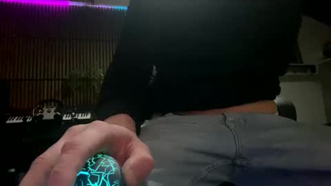 Snapshot of tommit84 chatting on March 2025 04:17:02 AM tommit84 online show from March 2025 04:17:02 AM