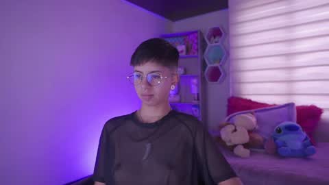 Blue  online show from March 2025 05:24:02 PM