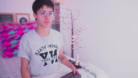 Blue  online show from September 2025 01:17:02 AM