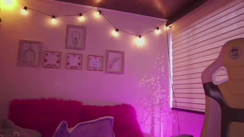 Blue  online show from May 2026 12:37:02 PM