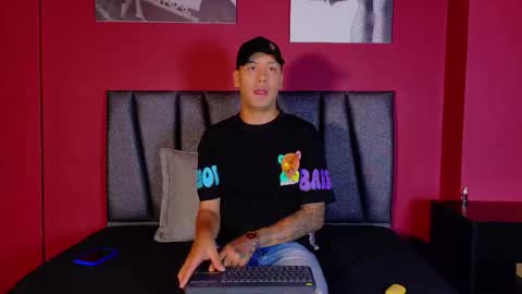 Snapshot of tommy_blue_ chatting on February 2026 06:59:01 PM Tommy online show from February 2026 06:59:01 PM