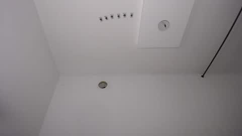   Thomas    online show from February 2025 03:41:01 AM