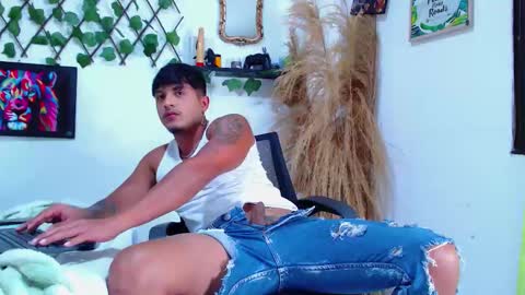 tommy online show from September 2025 03:45:02 PM