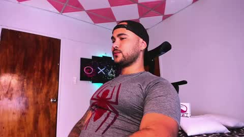 tommy_sccott online show from December 2024 05:27:02 AM