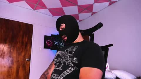 tommy_sccott online show from December 2024 04:42:02 AM