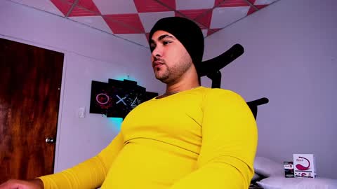 tommy_sccott online show from January 2025 03:15:01 AM