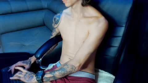 Snapshot of tommy_slater chatting on January 2025 10:52:01 PM Tommy Slater online show from January 2025 10:52:01 PM