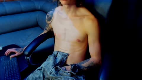 Snapshot of tommy_slater chatting on January 2025 11:02:02 PM Tommy Slater online show from January 2025 11:02:02 PM