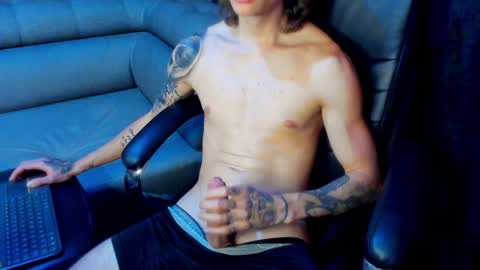 Snapshot of tommy_slater chatting on January 2025 01:56:02 AM Tommy Slater online show from January 2025 01:56:02 AM