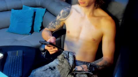 Snapshot of tommy_slater chatting on January 2025 12:05:01 AM Tommy Slater online show from January 2025 12:05:01 AM