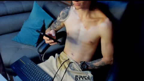 Snapshot of tommy_slater chatting on February 2025 12:49:01 PM Tommy Slater online show from February 2025 12:49:01 PM