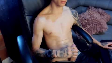 Snapshot of tommy_slater chatting on February 2025 05:30:02 PM Tommy Slater online show from February 2025 05:30:02 PM