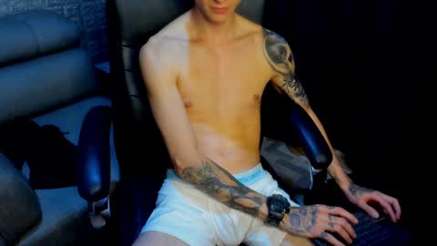 Snapshot of tommy_slater chatting on February 2025 11:41:02 PM Tommy Slater online show from February 2025 11:41:02 PM