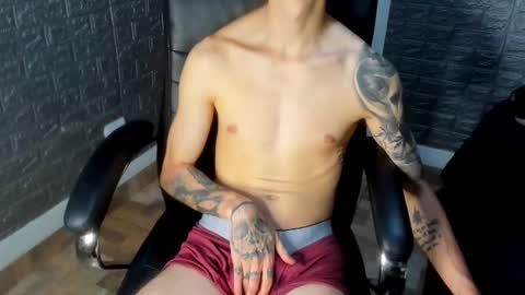 Snapshot of tommy_slater chatting on November 2025 11:48:01 PM Tommy Slater online show from November 2025 11:48:01 PM