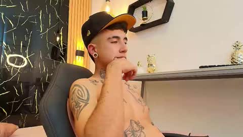 Snapshot of tommy_will chatting on January 2026 04:27:02 AM tommy_will online show from January 2026 04:27:02 AM