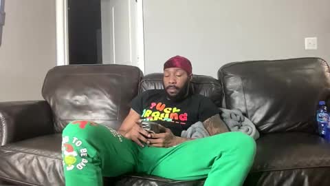 Snapshot of tommydabody chatting on December 2025 07:23:01 AM tommydabody online show from December 2025 07:23:01 AM