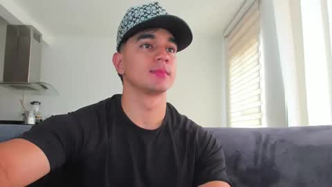 Snapshot of tommygarcia_ chatting on December 2025 07:53:02 PM Instagram t garcia69 online show from December 2025 07:53:02 PM