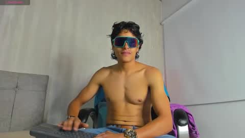 tommyhot7 online show from June 2026 08:20:02 PM