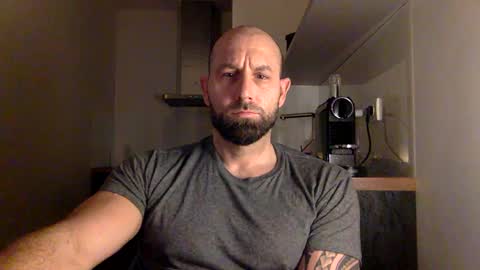 Snapshot of tommyx01 chatting on January 2025 06:27:01 AM Thomas Fit online show from January 2025 06:27:01 AM